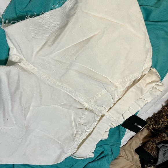 denim shorts with belt that has a mini coin purse attached! - Picture 3 of 7